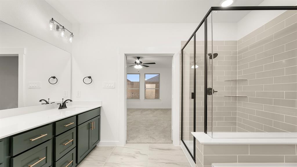 1317 Rothland Lane Red Oak, TX 75154 - Photo 22 of 28 22. 1317 Rothland - Bath (3)