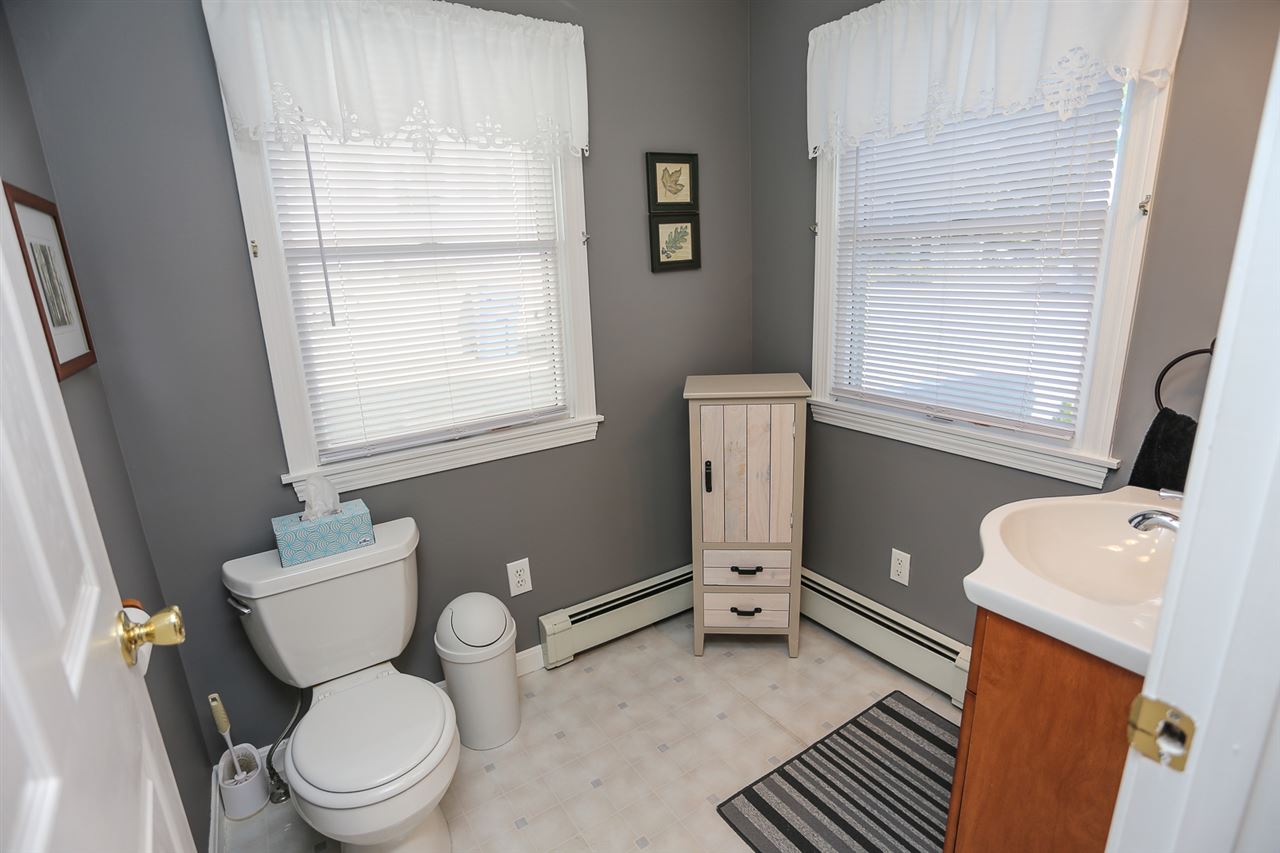 114 Morgan Street Manchester, NH 03102 - Photo 17 of 30