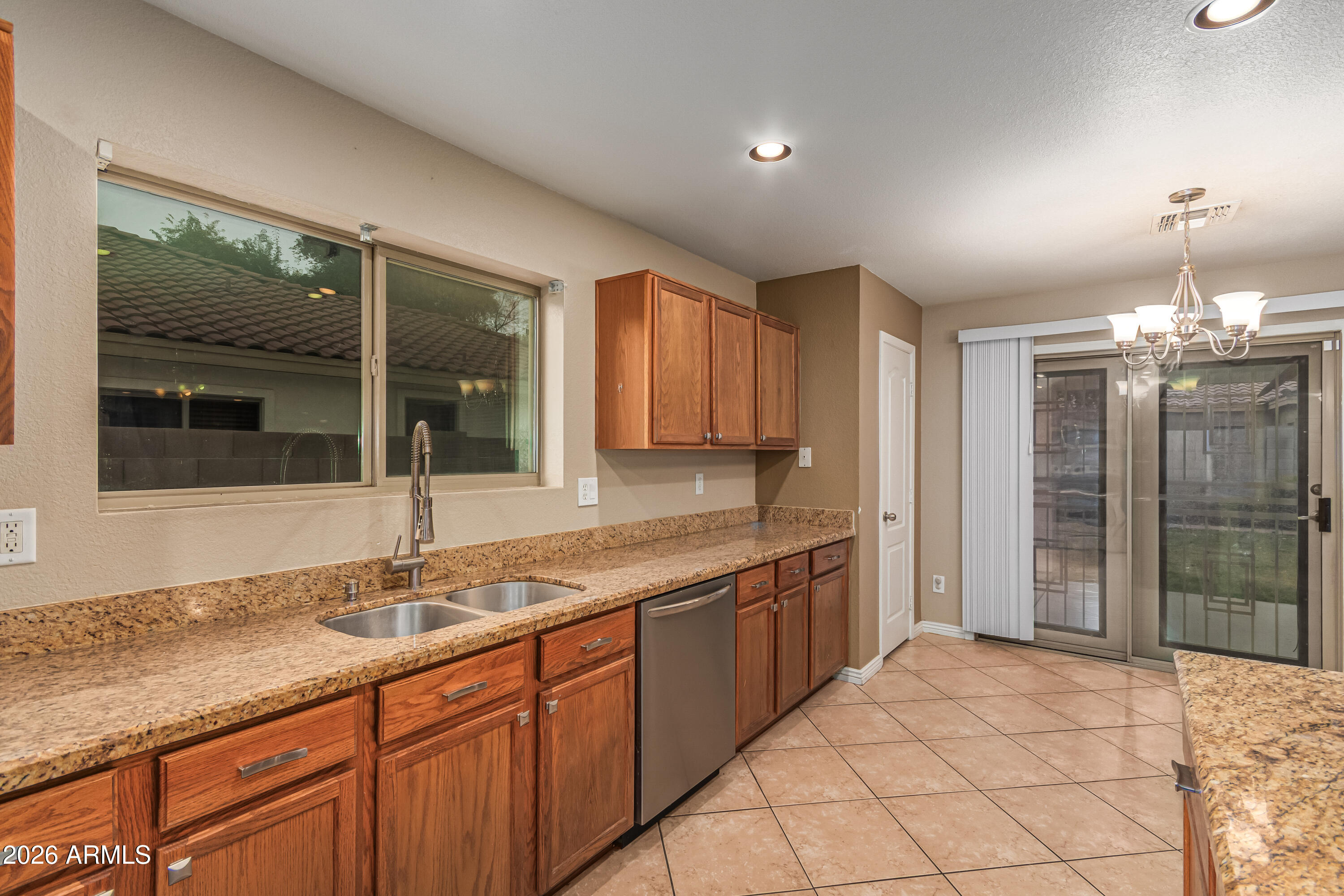 3553 East Trigger Way Gilbert, AZ 85297 - Photo 11 of 28 12