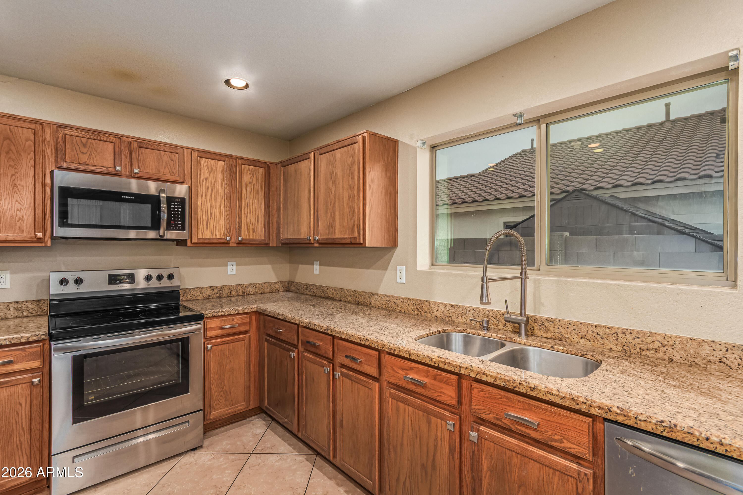 3553 East Trigger Way Gilbert, AZ 85297 - Photo 12 of 28 13