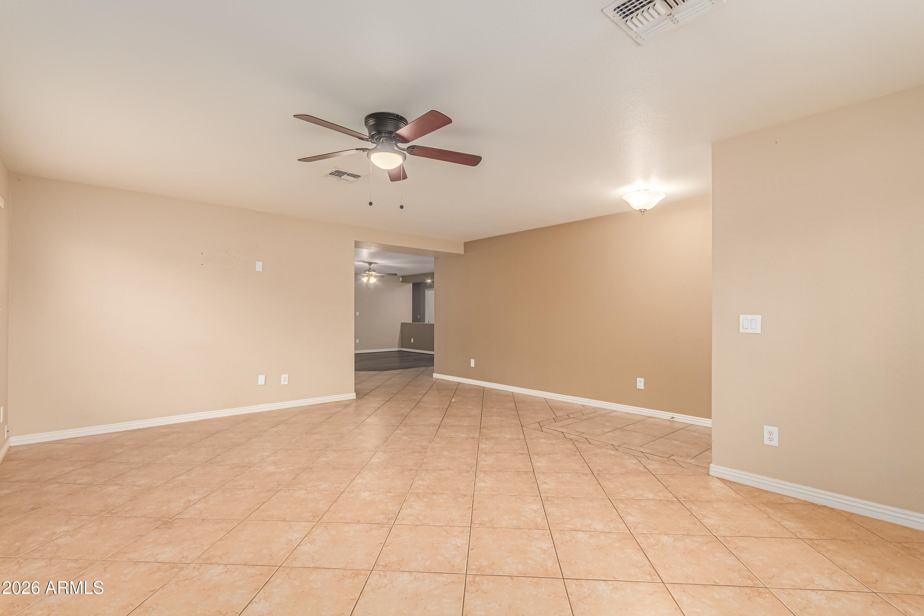 3553 East Trigger Way Gilbert, AZ 85297 - Photo 4 of 28 5