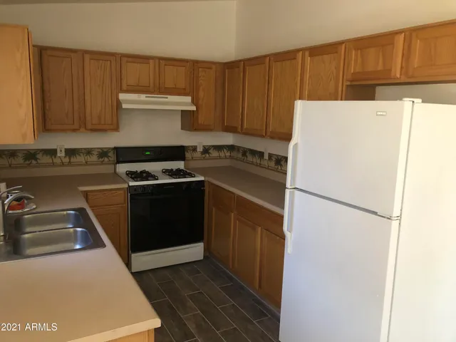 $1,500 | 704 West Shannons Way, Coolidge, AZ 85128