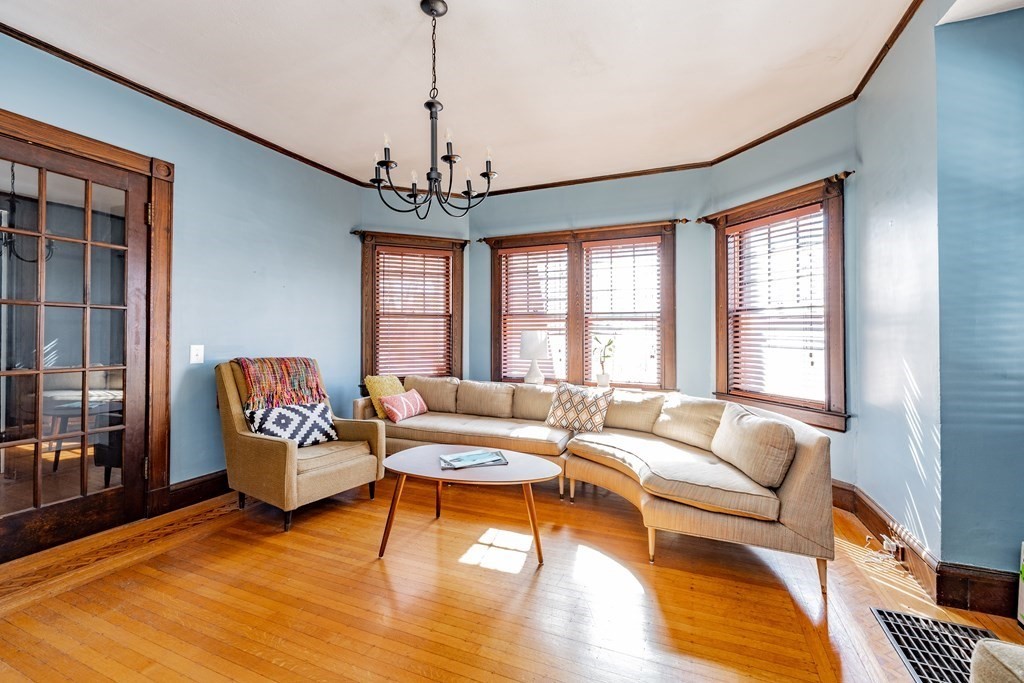 44 Westernview Street Springfield, MA 01108 - Photo 5 of 40