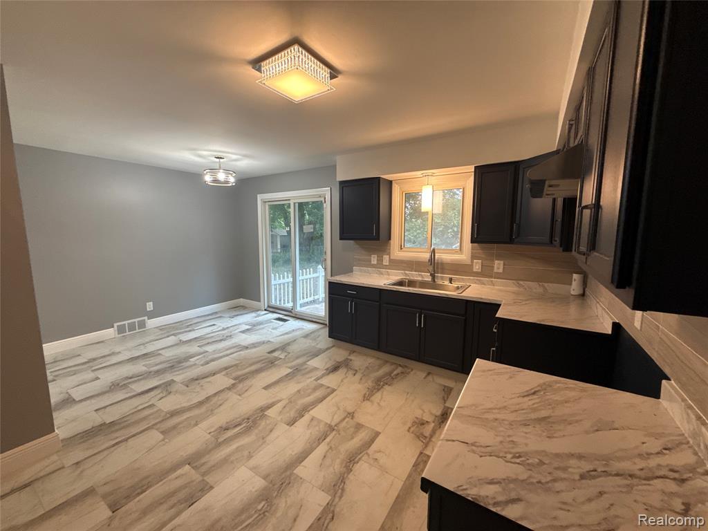 3308 Spring Valley Drive Flint, MI 48504 - Photo 8 of 24
