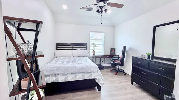 $3,600 | 2708 Sunnycreek Lane, Pearland, TX 77584