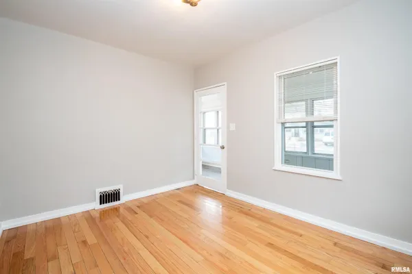 $100,000 | 911 East Moneta Avenue, Peoria Heights, IL 61616