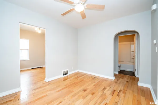 $100,000 | 911 East Moneta Avenue, Peoria Heights, IL 61616