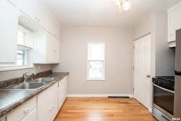 $100,000 | 911 East Moneta Avenue, Peoria Heights, IL 61616