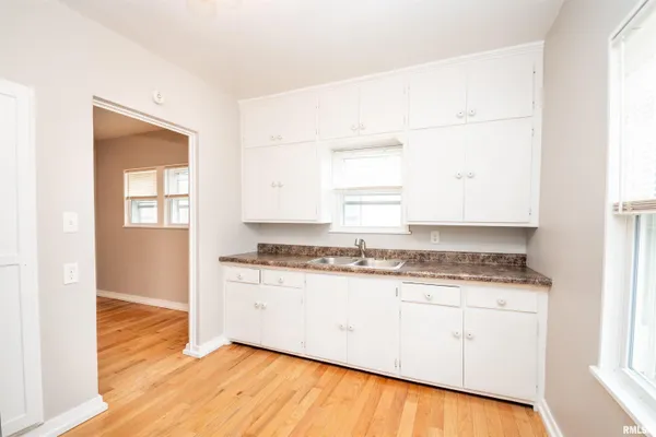 $100,000 | 911 East Moneta Avenue, Peoria Heights, IL 61616