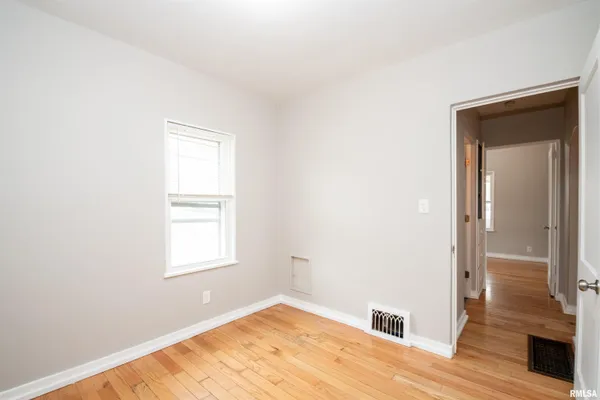 $100,000 | 911 East Moneta Avenue, Peoria Heights, IL 61616