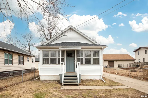 $100,000 | 911 East Moneta Avenue, Peoria Heights, IL 61616