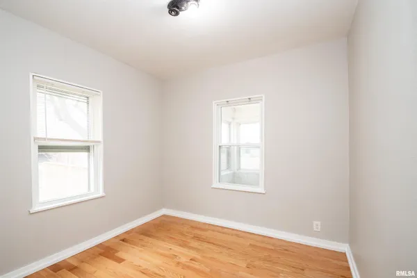 $100,000 | 911 East Moneta Avenue, Peoria Heights, IL 61616