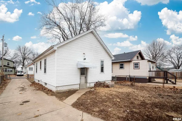$100,000 | 911 East Moneta Avenue, Peoria Heights, IL 61616