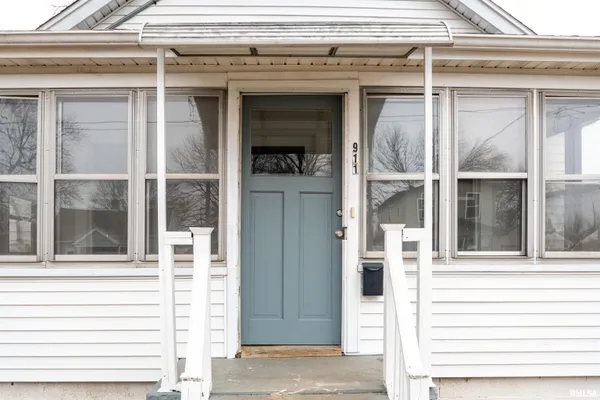 $100,000 | 911 East Moneta Avenue, Peoria Heights, IL 61616
