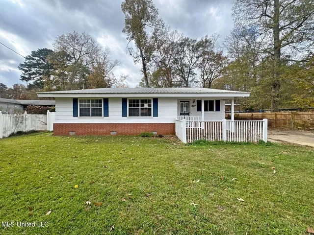 $109,000 | 217 Harbor Lane, Brandon, MS 39047
