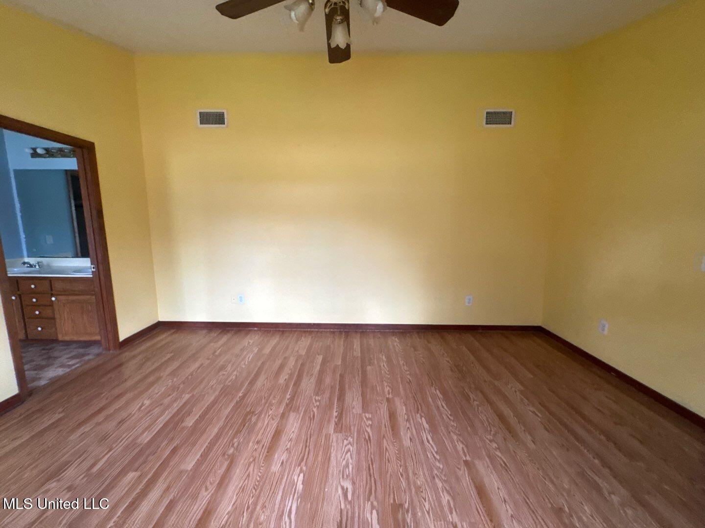 217 Harbor Lane Brandon, MS 39047 - Photo 17 of 35 122-Dec 10 2025 11_55am-ePju