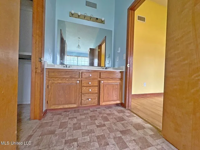 $109,000 | 217 Harbor Lane, Brandon, MS 39047