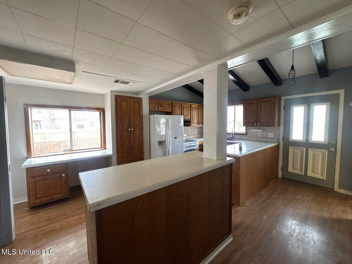 217 Harbor Lane Brandon, MS 39047 - Photo 4 of 35 137-Dec 10 2025 11_56am-XJgc