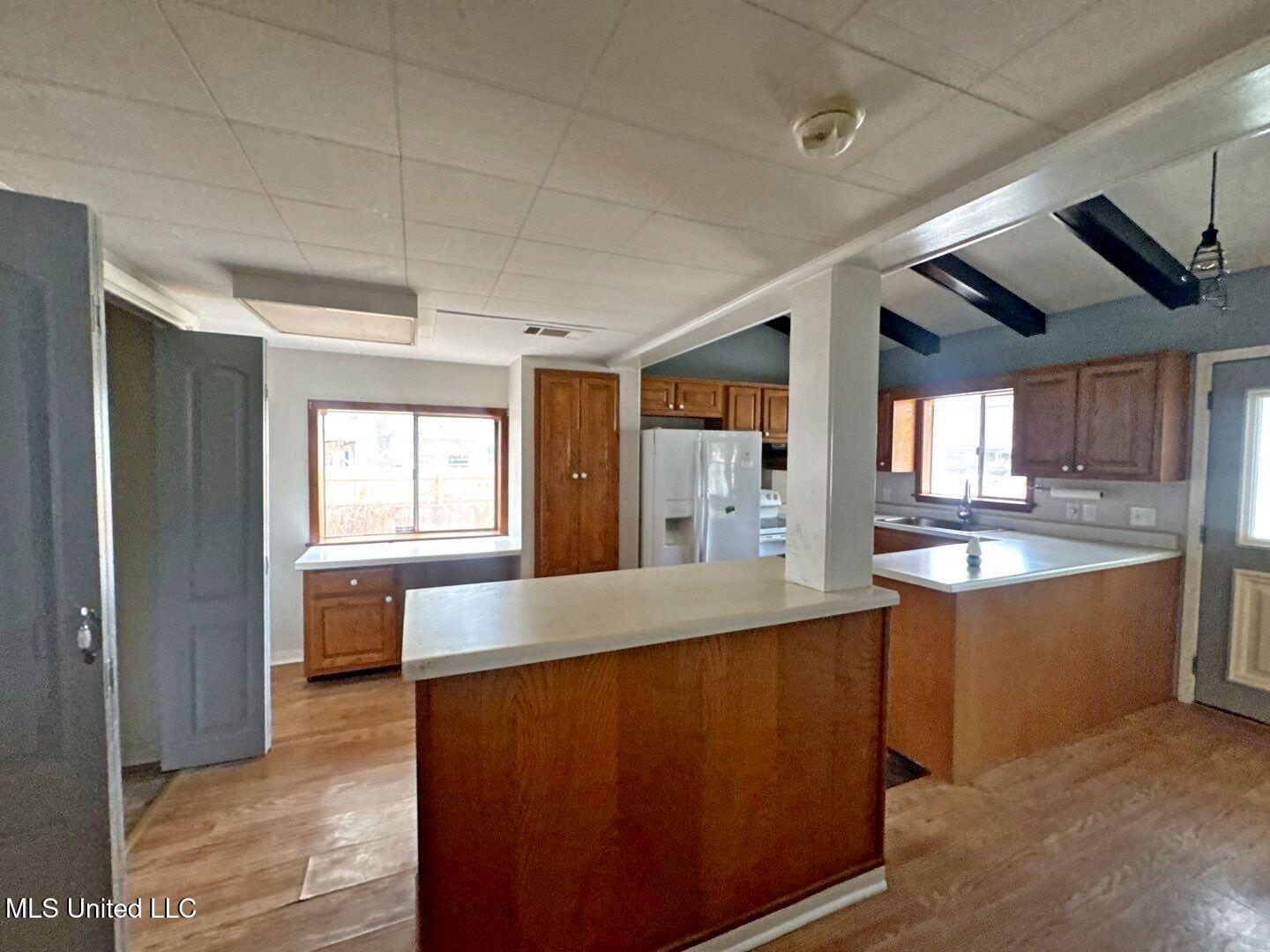 217 Harbor Lane Brandon, MS 39047 - Photo 7 of 35 134-Dec 10 2025 11_56am-7aML