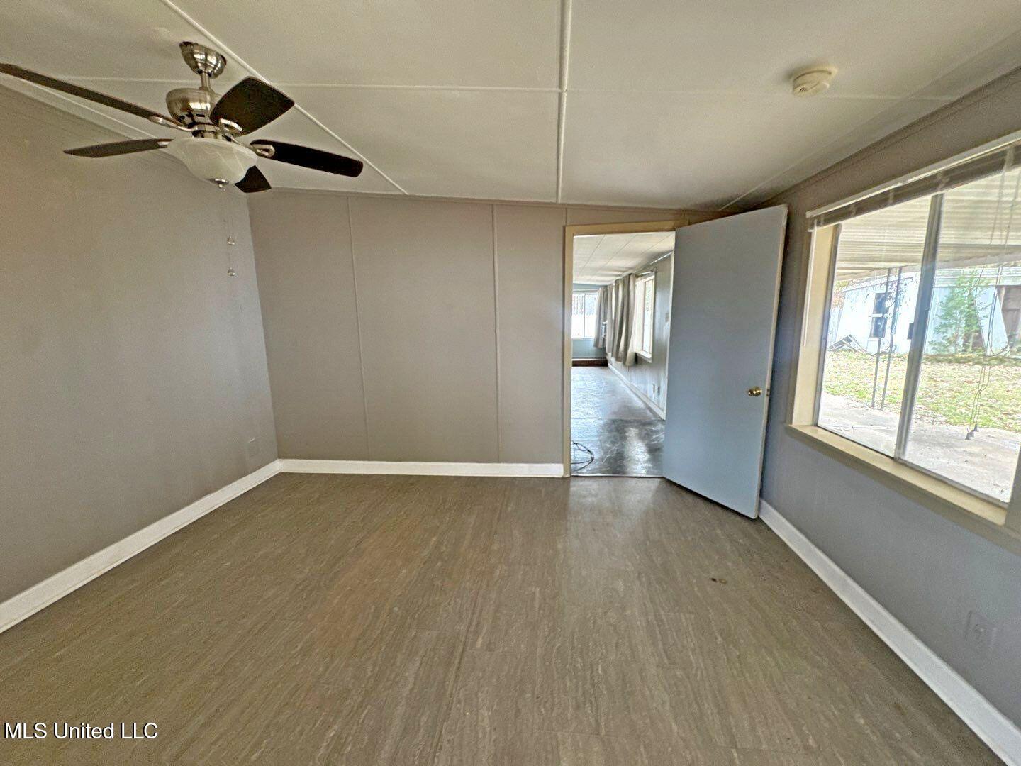 217 Harbor Lane Brandon, MS 39047 - Photo 10 of 35 75-Dec 10 2025 11_52am-PM9a