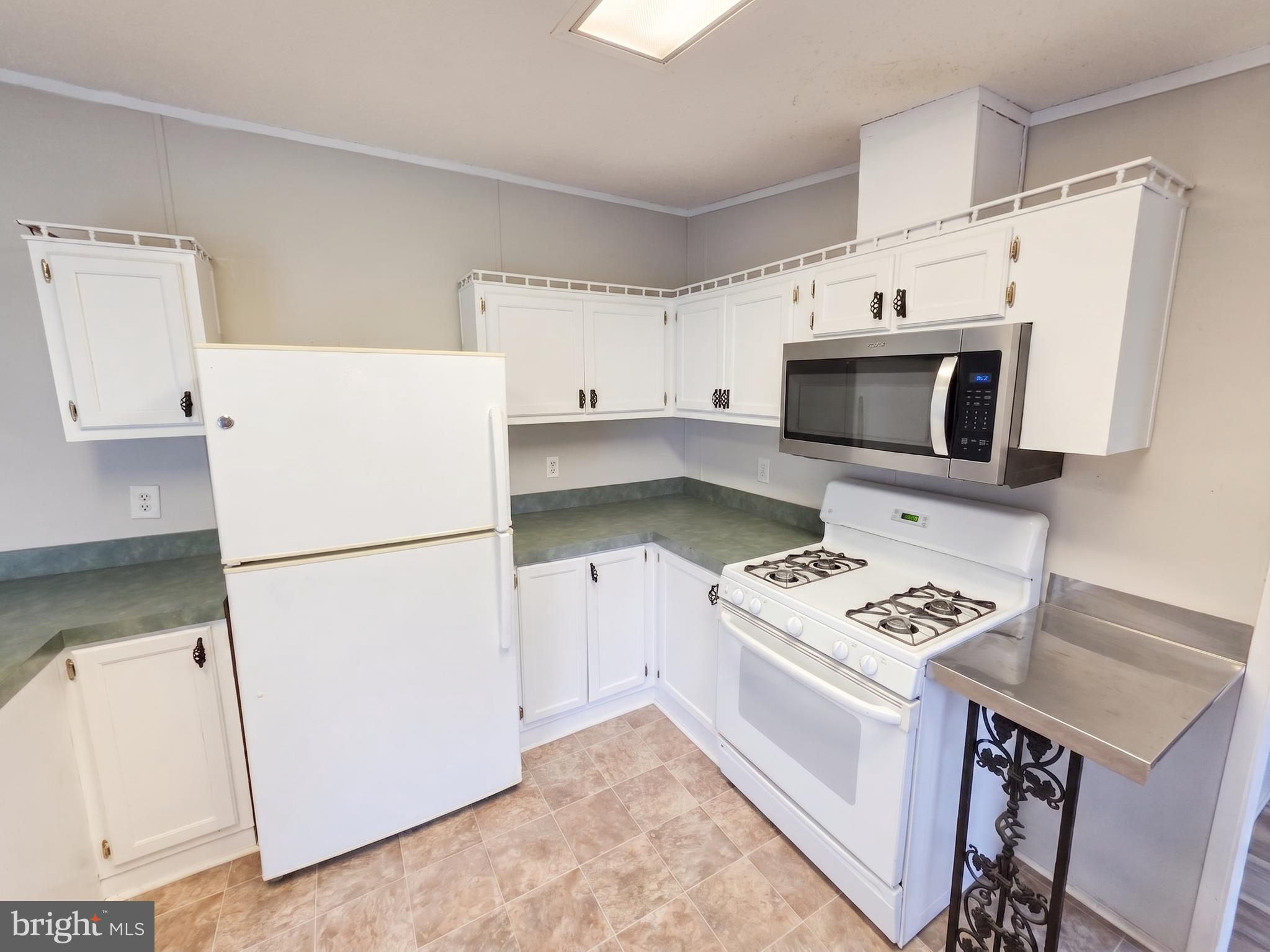701 Cassel Road, Unit 105 Manchester, PA 17345 - Photo 6 of 24 kitchen