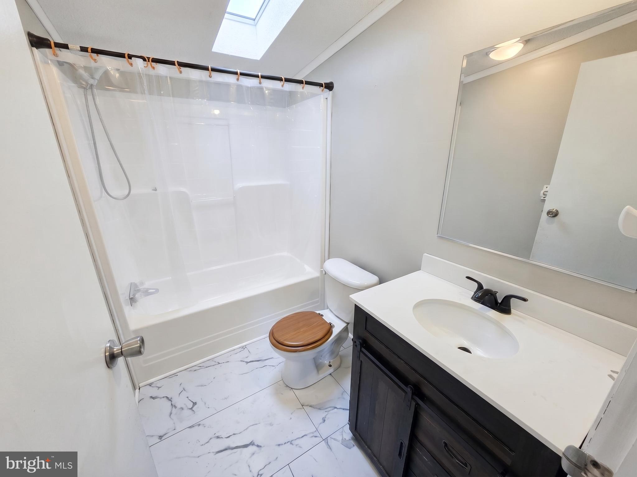 701 Cassel Road, Unit 105 Manchester, PA 17345 - Photo 8 of 24 full bathroom