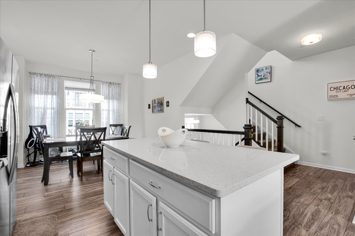 2937 Madison Drive Naperville, IL 60564 - Photo 12 of 46 Gallery Image 12