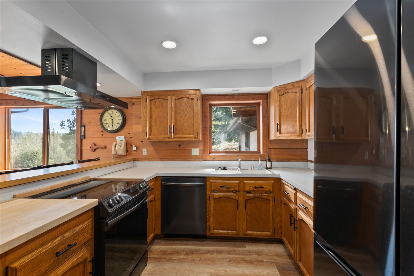 13044 Satterlee Road Anacortes, WA 98221 - Photo 10 of 40 Gallery Image 10