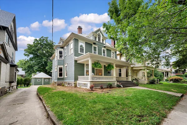 $875,000 | 233 Morris Avenue Southeast, Grand Rapids, MI 49503