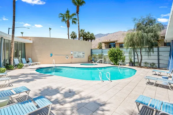 $495,000 | 870 East Palm Canyon Drive, Unit 202, Palm Springs, CA 92264