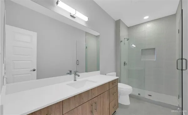 $1,250 | 412 Sparrow Road, Unit 1, Weslaco, TX 78596