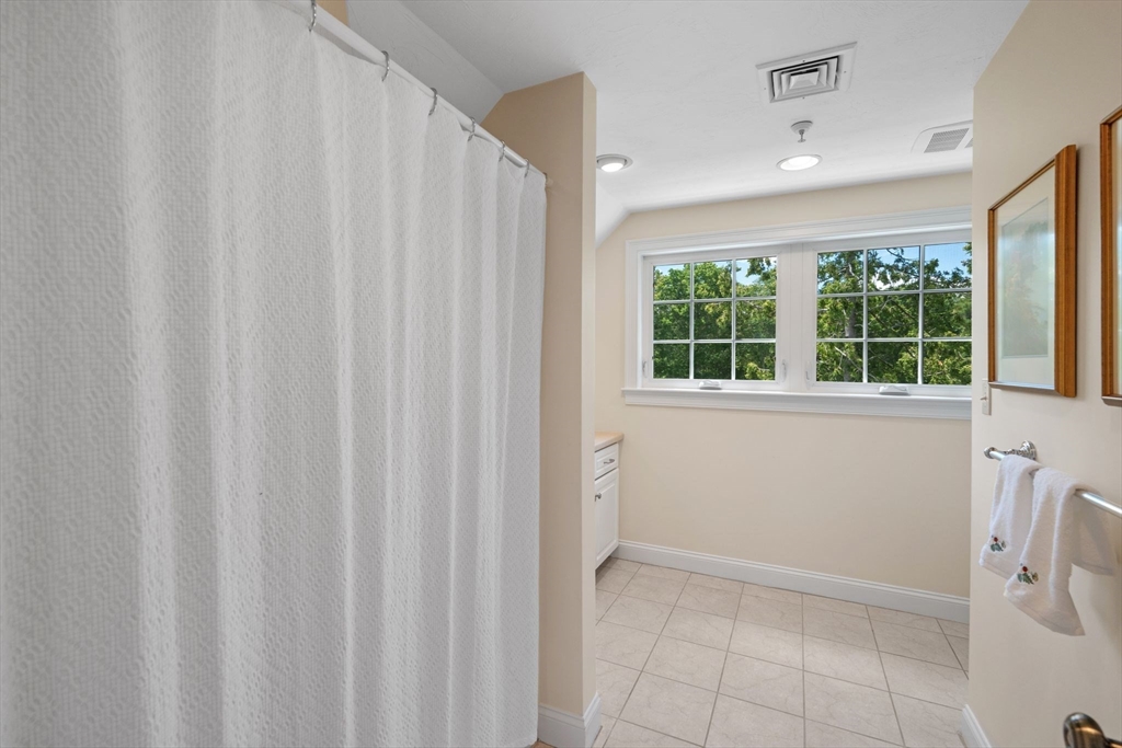 6 Essex Road, Unit 15 Ipswich, MA 01938 - Photo 34 of 40