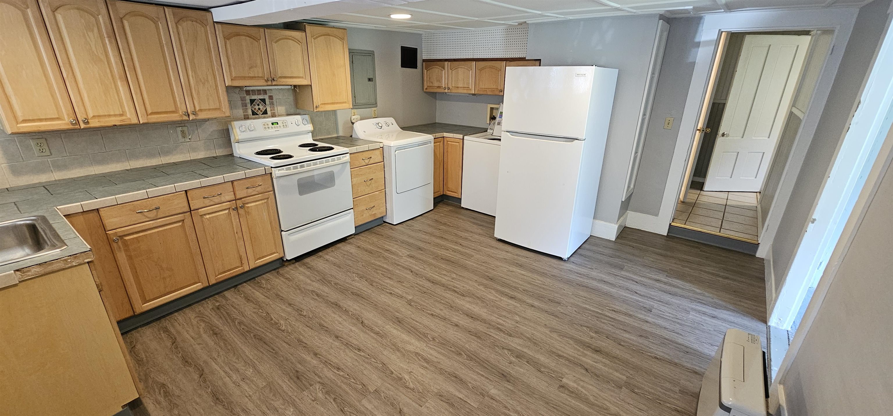 271 Village Street Concord, NH 03303 - Photo 11 of 17