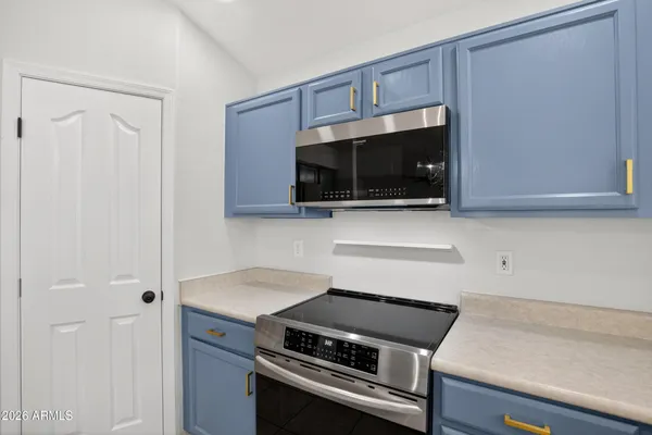 $2,650 | 2009 East Appaloosa Road, Gilbert, AZ 85296