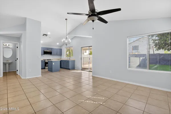 $2,650 | 2009 East Appaloosa Road, Gilbert, AZ 85296