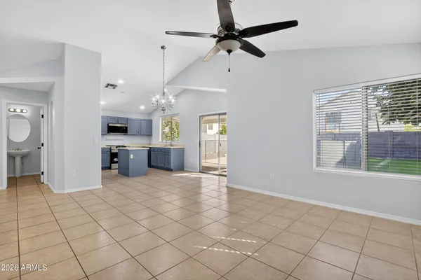 $2,650 | 2009 East Appaloosa Road, Gilbert, AZ 85296