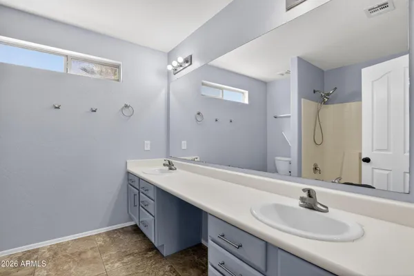 $2,650 | 2009 East Appaloosa Road, Gilbert, AZ 85296