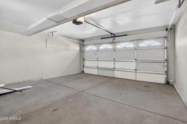 $2,650 | 2009 East Appaloosa Road, Gilbert, AZ 85296