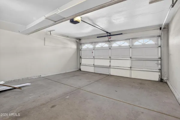 $2,650 | 2009 East Appaloosa Road, Gilbert, AZ 85296