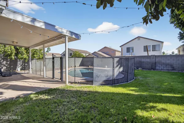 $2,650 | 2009 East Appaloosa Road, Gilbert, AZ 85296