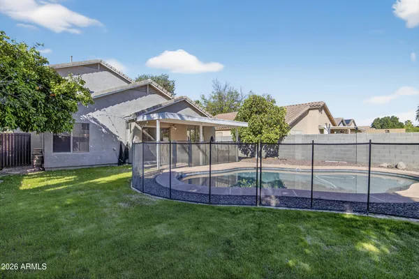 $2,650 | 2009 East Appaloosa Road, Gilbert, AZ 85296