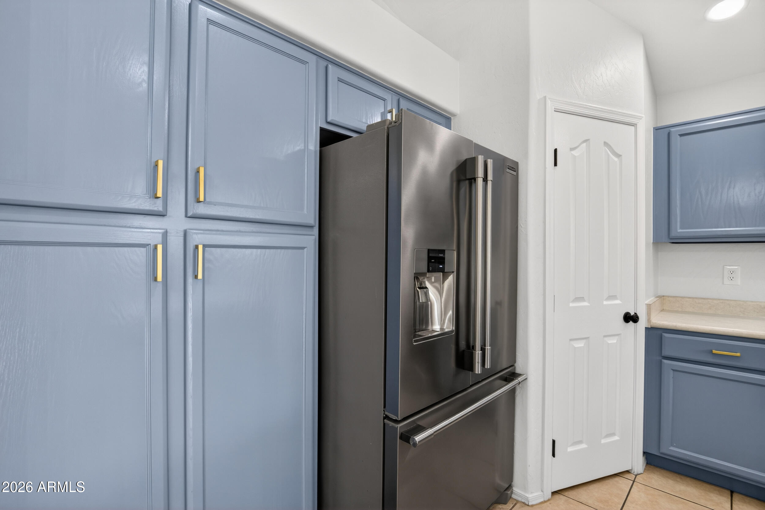 2009 East Appaloosa Road Gilbert, AZ 85296 - Photo 4 of 41 017_a4m_lh