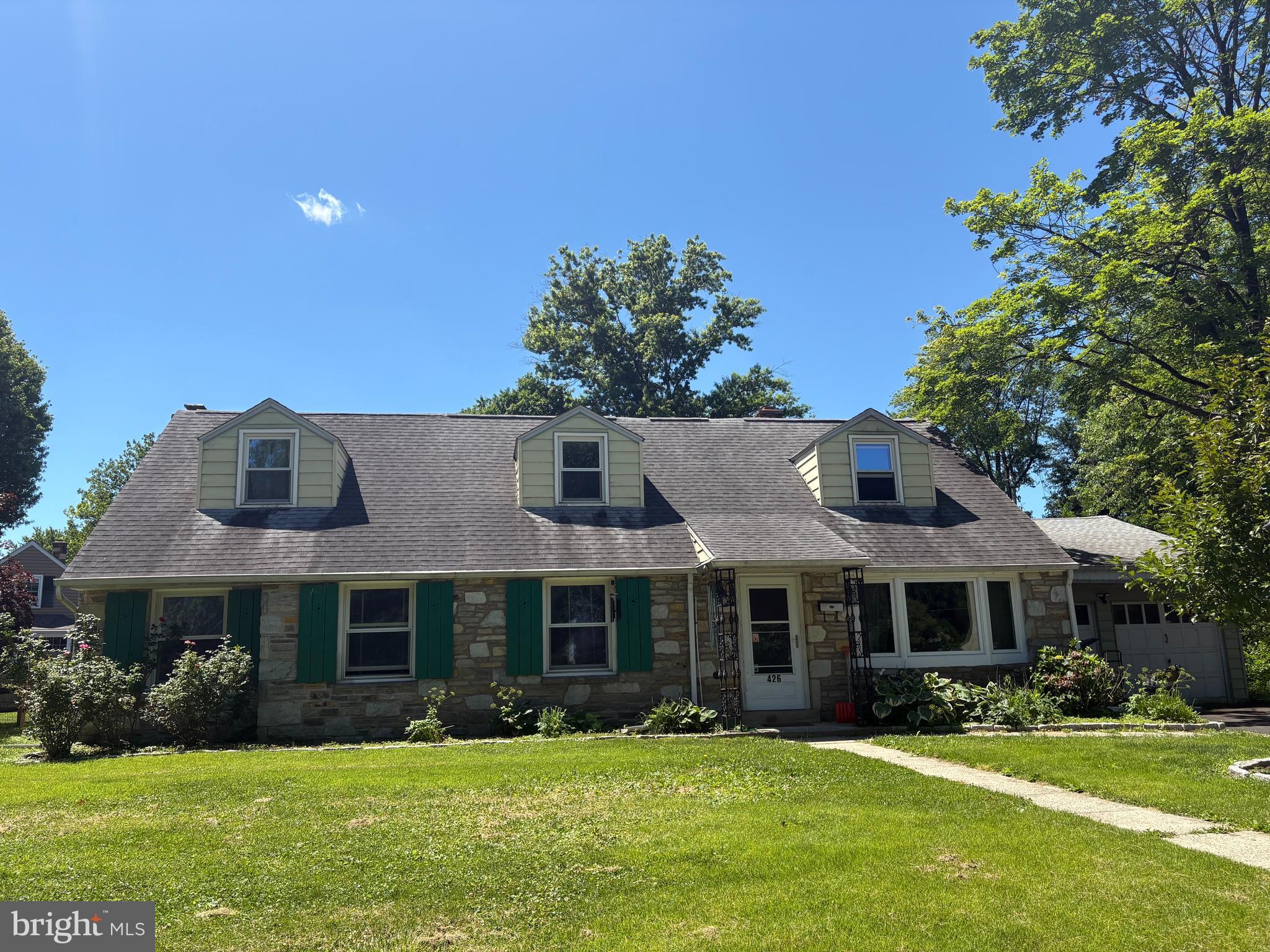 426 Norfolk Road Flourtown, PA 19031 - Photo 2 of 19