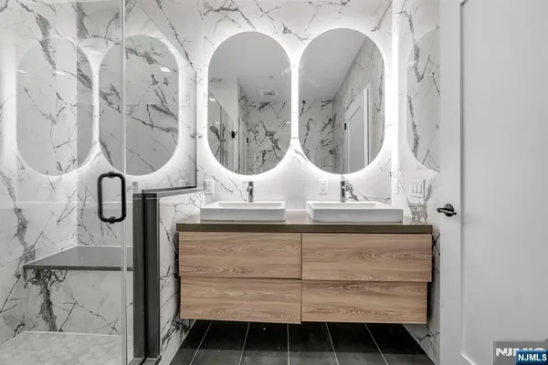 $4,400 | 7101 River Road, Unit 202B, North Bergen, NJ 07047