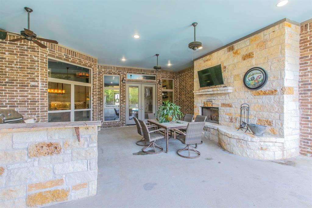 20 Independence Trail Waco, TX 76708 - Photo 25 of 40 a very nice looking room with a large window