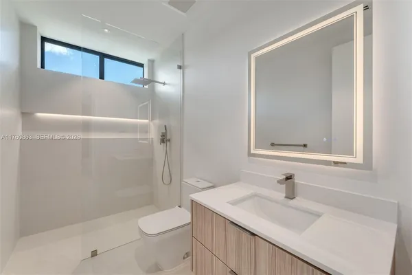 $6,350,000 | 5921 Southwest 84th Street, South Miami, FL 33143