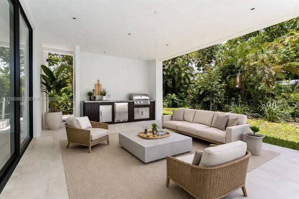 $6,350,000 | 5921 Southwest 84th Street, South Miami, FL 33143