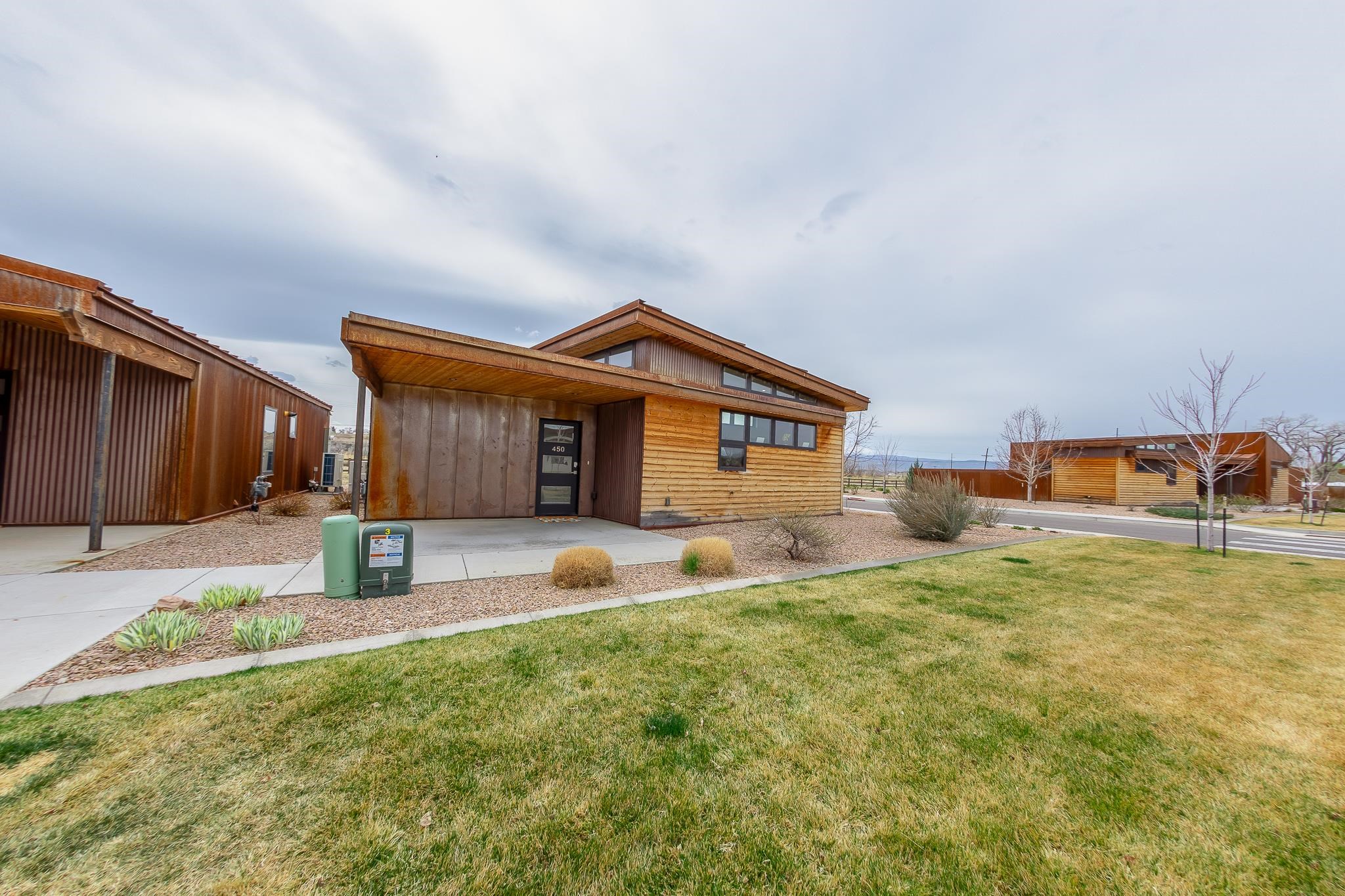 a house view with a outdoor space