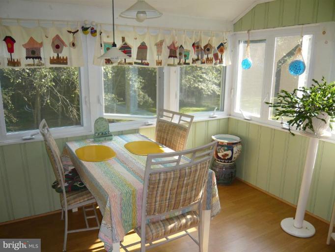 1701 Courtland Road Alexandria, VA 22306 - Photo 15 of 23 Porch