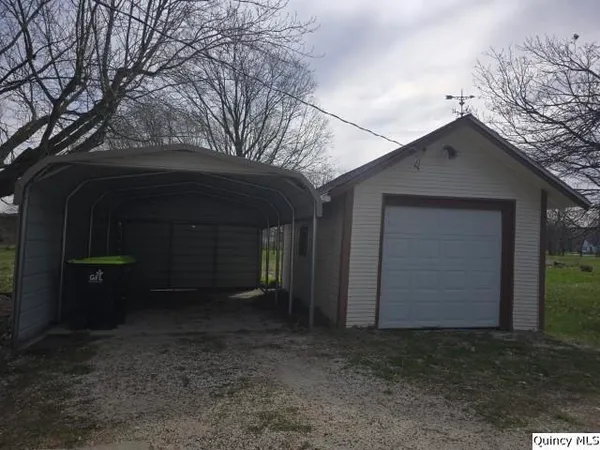 $99,000 | 220 North Scofield Street, Carthage, IL 62321